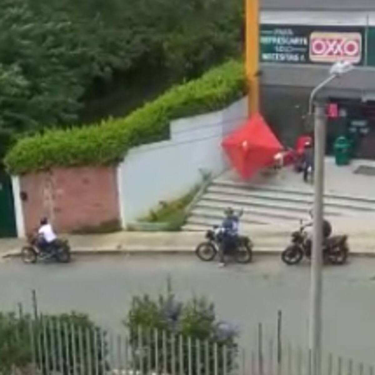 VIDEO: Nuevo atraco a clientes de supermercado