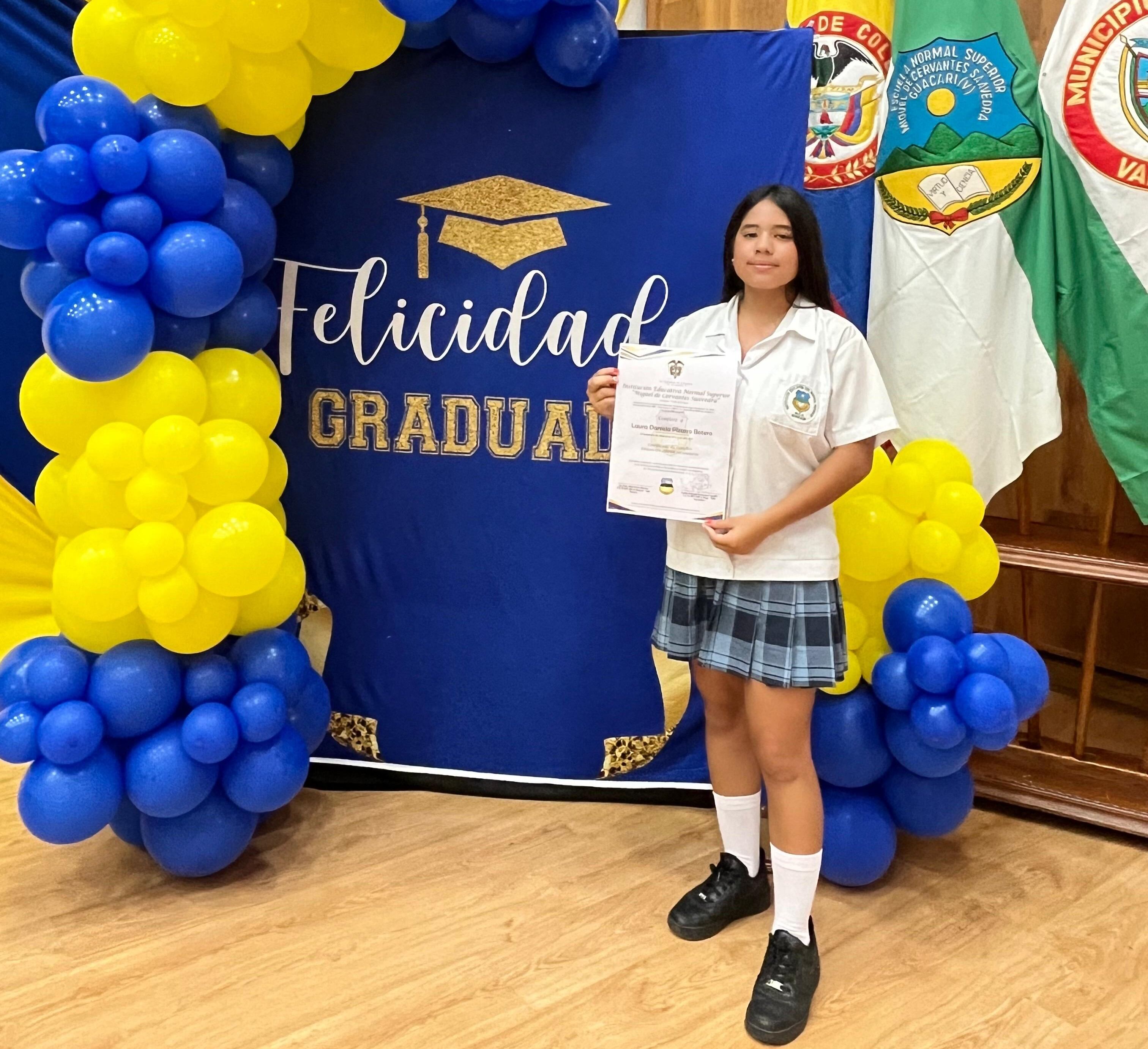 La estudiante Laura Pizarro Botero, de 16 años, del municipio de Guacarí, en el Valle, aún se encuentra en shock y muy impactada, de haber logrado el primer puesto en las Pruebas Saber 11 con un puntaje histórico de 437 puntos.