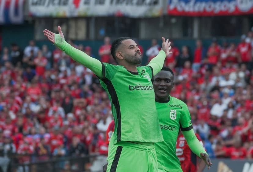 Edwin Cardona, jugador de Atlético Nacional en el clásico paisa de la Liga Colombiana 2025-II / Colprensa