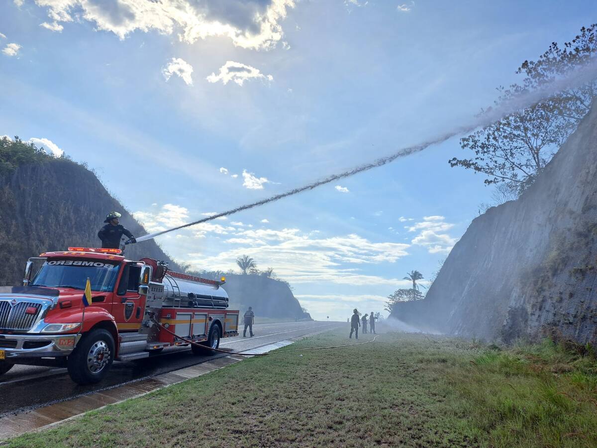 Incendio de grandes proporciones en La Dorada consume 50 hectáreas de pasto