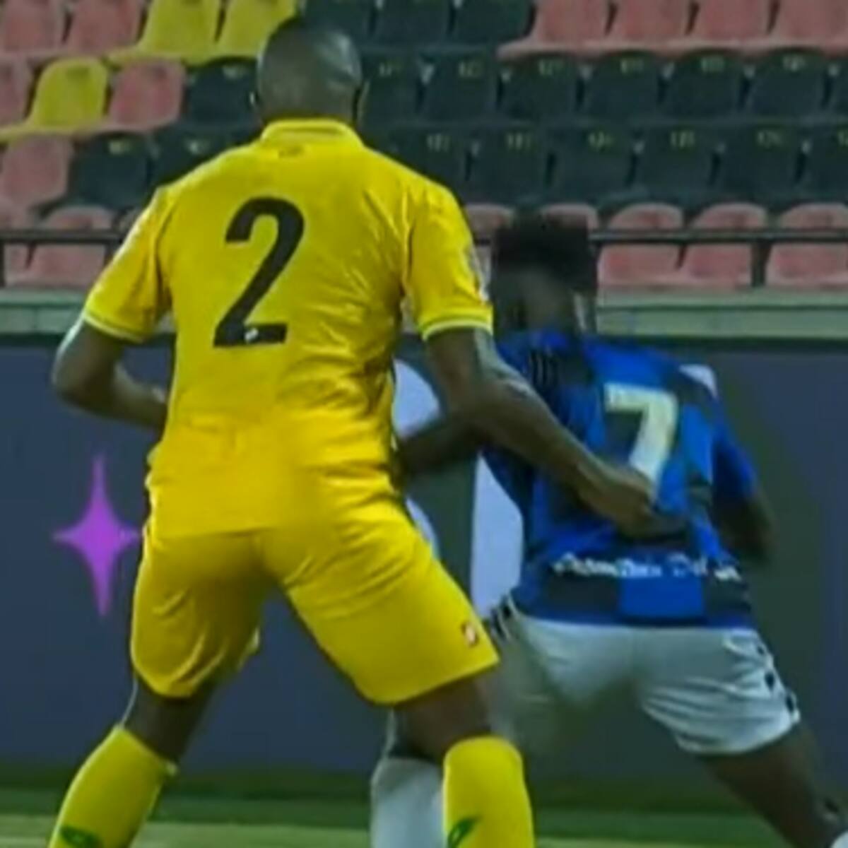 Bochornosa expulsión por acto obsceno: jugador del Bucaramanga vio la roja por esta acción