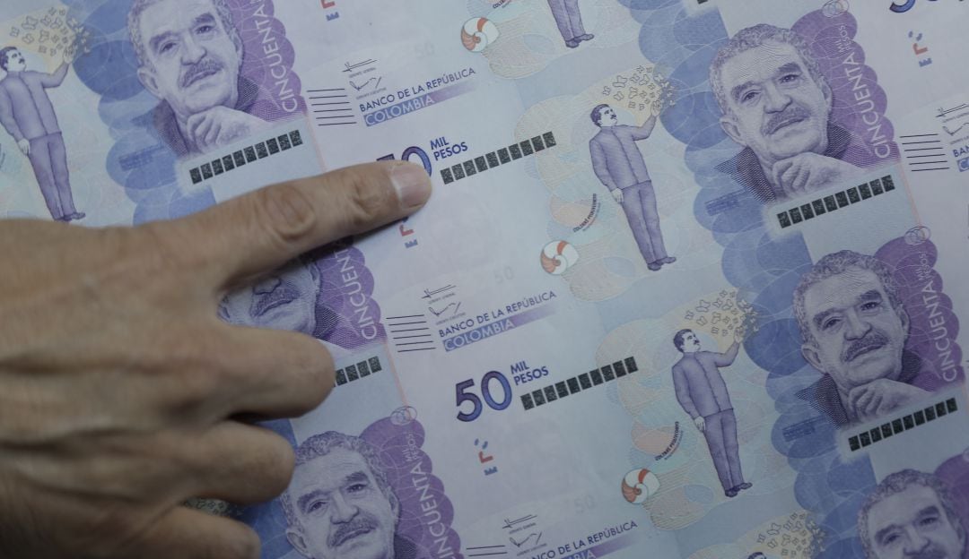 Proponen congelar deuda externa un año, para atender reactivación económica