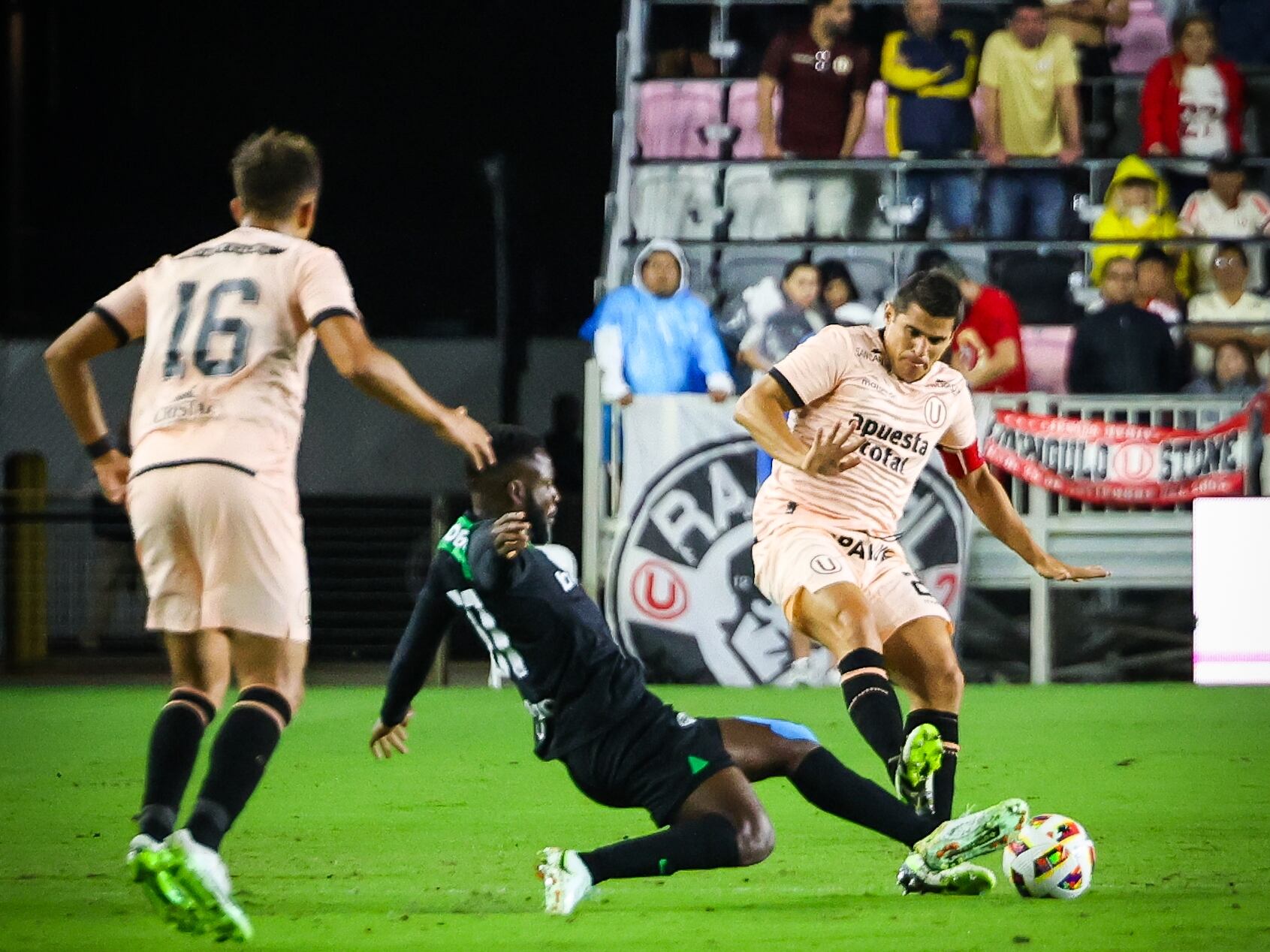Atlético Nacional 1-1 Club Universitario de Deportes
