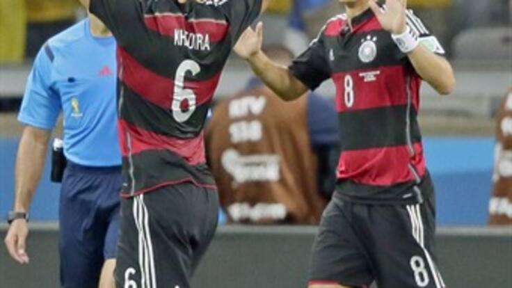 Sami Khedira pone el 5-0 de Alemania ante Brasil
