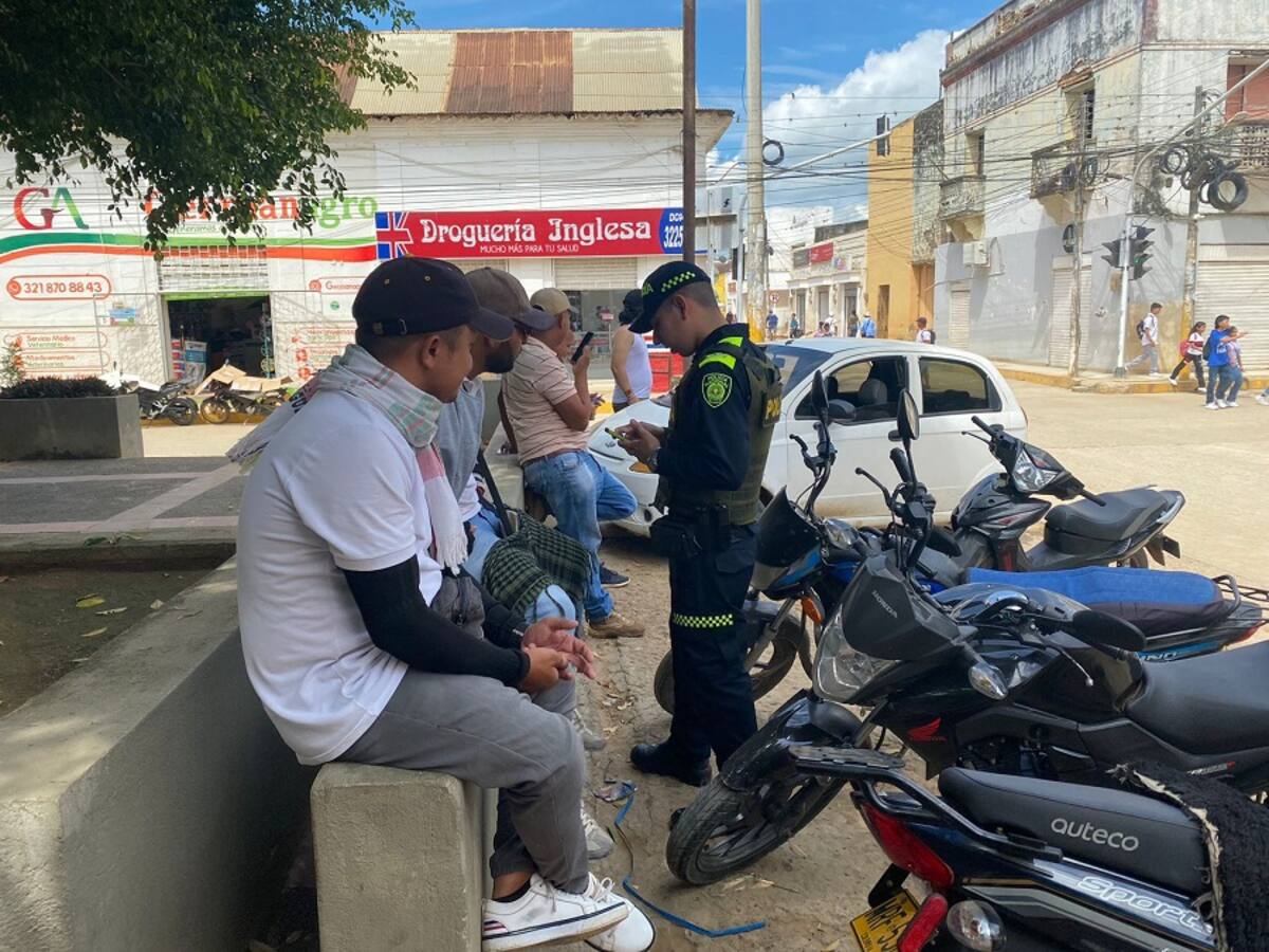 Cerca de 600 policías garantizan seguridad durante el Día del Padre en Bolívar