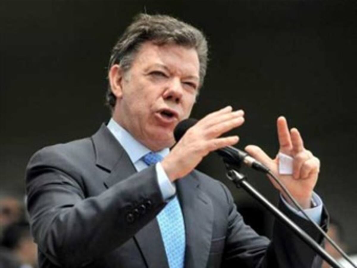 Presidente Santos rechaza censura a película sobre hijo de Clara Rojas