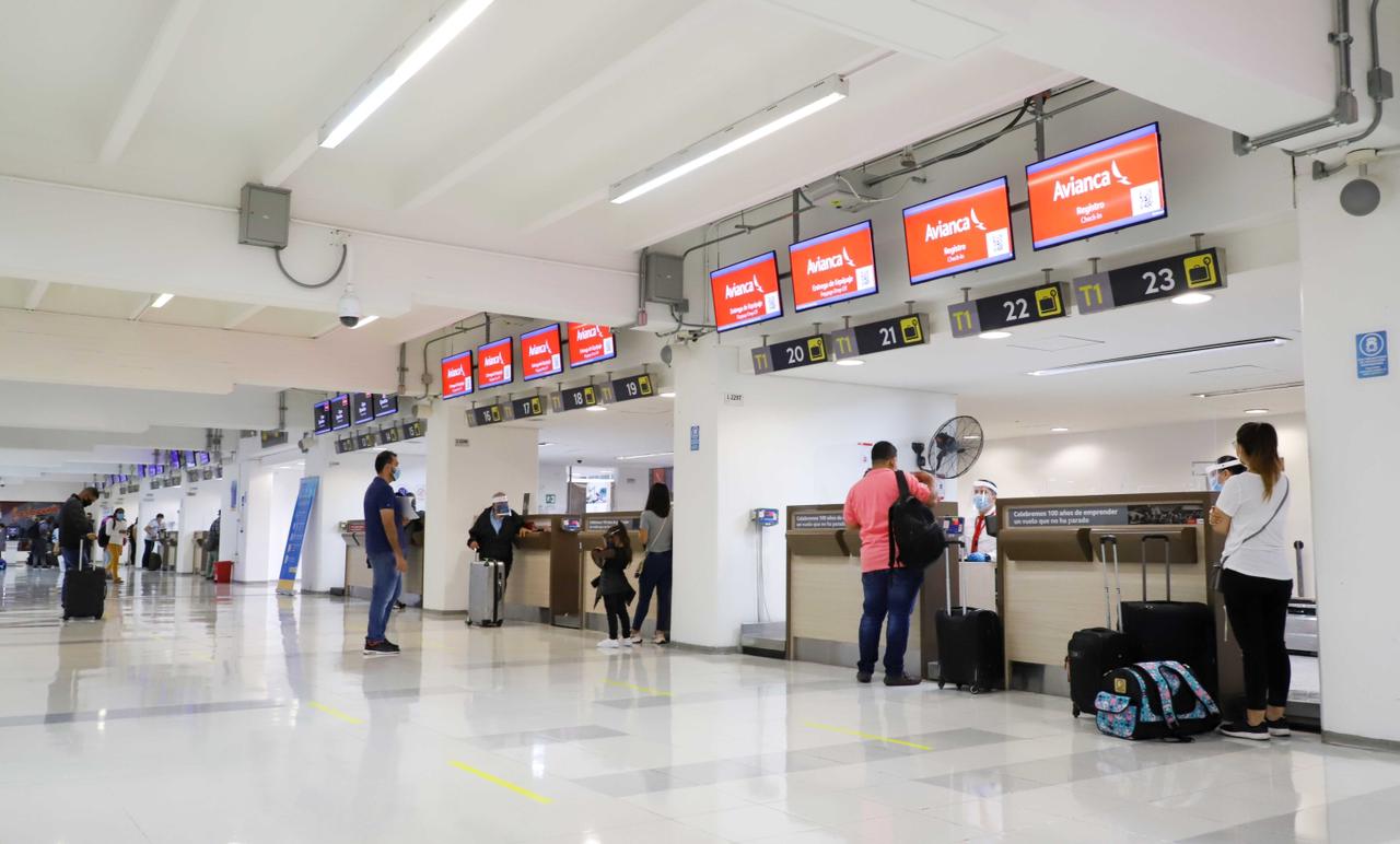 Desde distintos sectores han denunciado presuntas deficiencias en la operación y el mantenimiento del aeropuerto que sirve a Cali. Foto: Alcaldía de Cali.