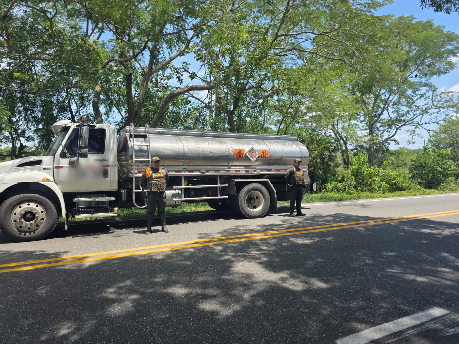 El procedimiento se llevó a cabo en el puente de la Variante, en el sentido vial Mamonal–Gambote. // Policía de Bolívar