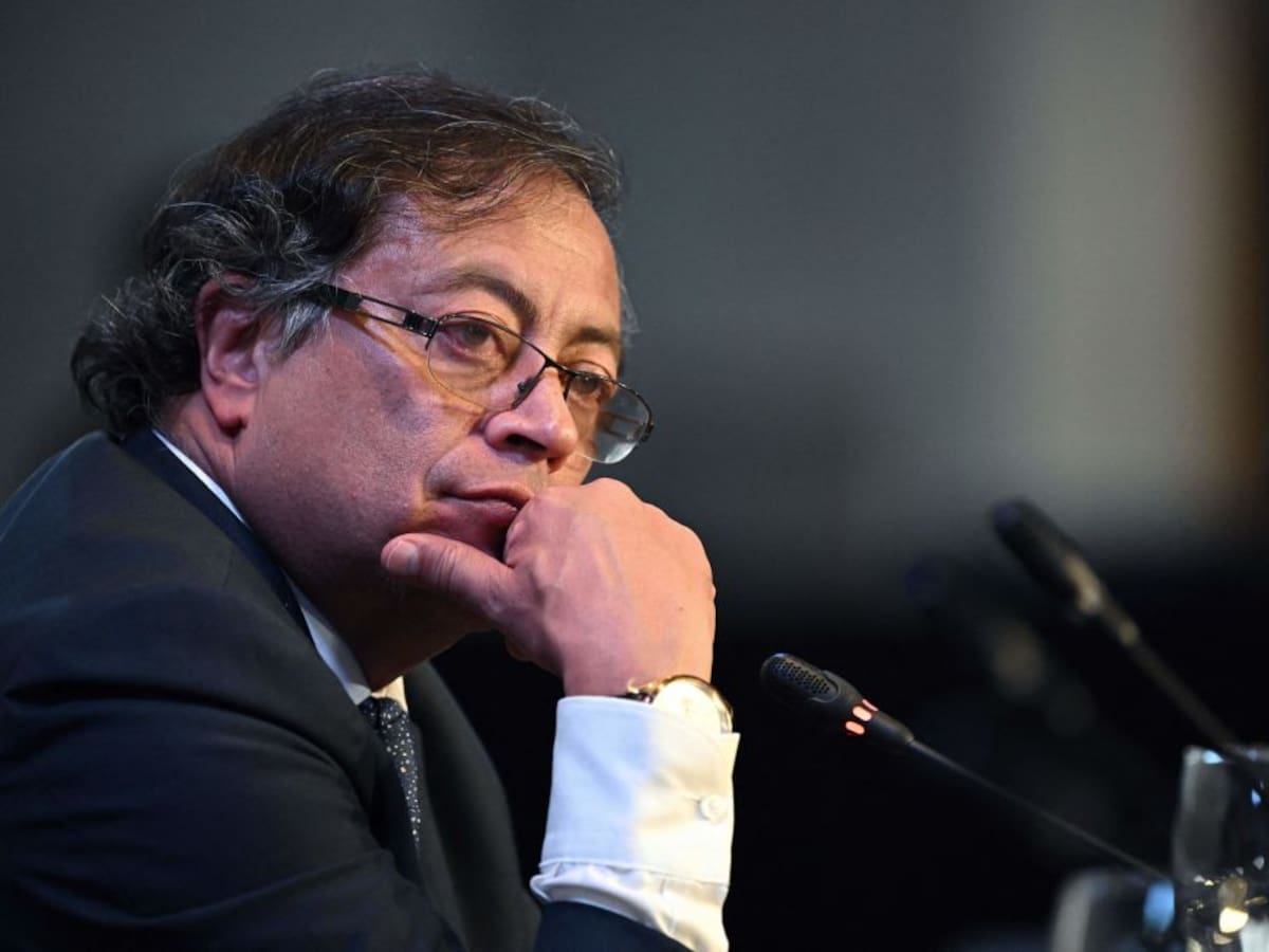 Se dispara impopularidad del presidente Gustavo Petro: 61%