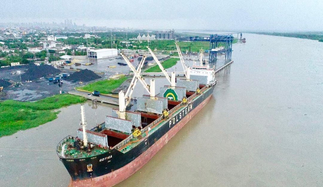 Canal de acceso al puerto de Barranquilla.