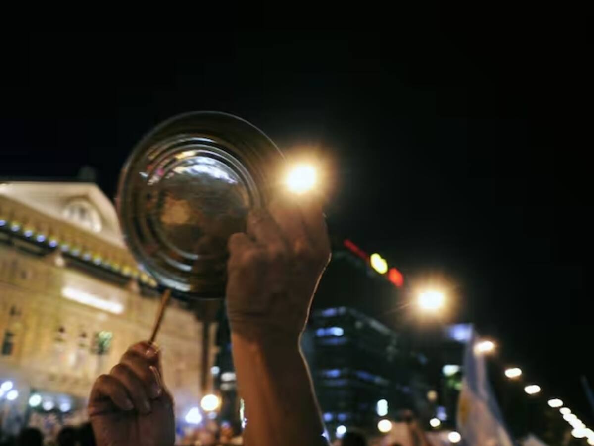 Así se vivieron los “cacerolazos” en Bogotá tras las marchas del 1 de mayo