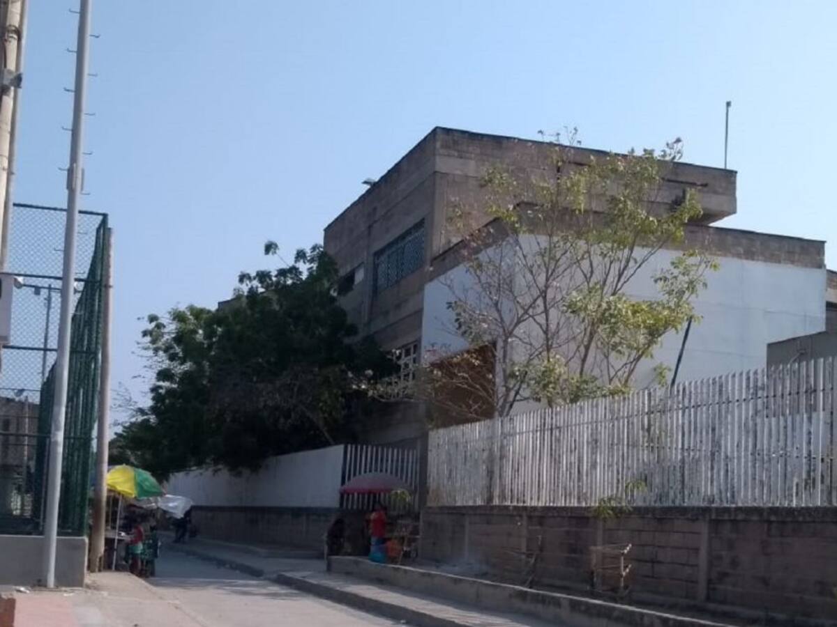 Falta de vigilantes en la Institución Educativa de Fredonia en Cartagena