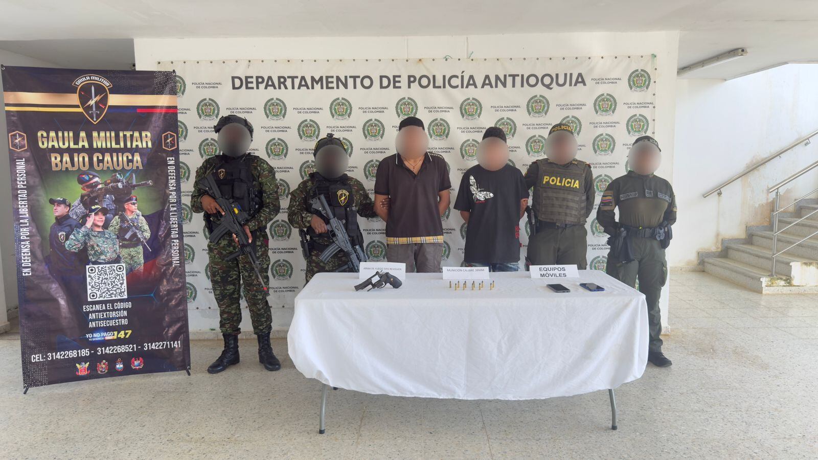 Capturan dos integrantes de Los Caparro en Caucasia, Antioquia. Foto: Brigada 11.