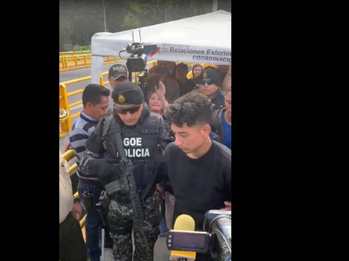 (VIDEO) Policía de Ecuador entregó a implicados en asesinato en Ipiales