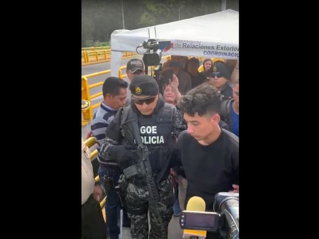 (VIDEO) Policía de Ecuador entregó a implicados en asesinato en Ipiales