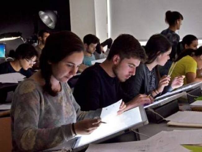 Gobernación de Antioquia anuncia alivios para estudiantes universitarios