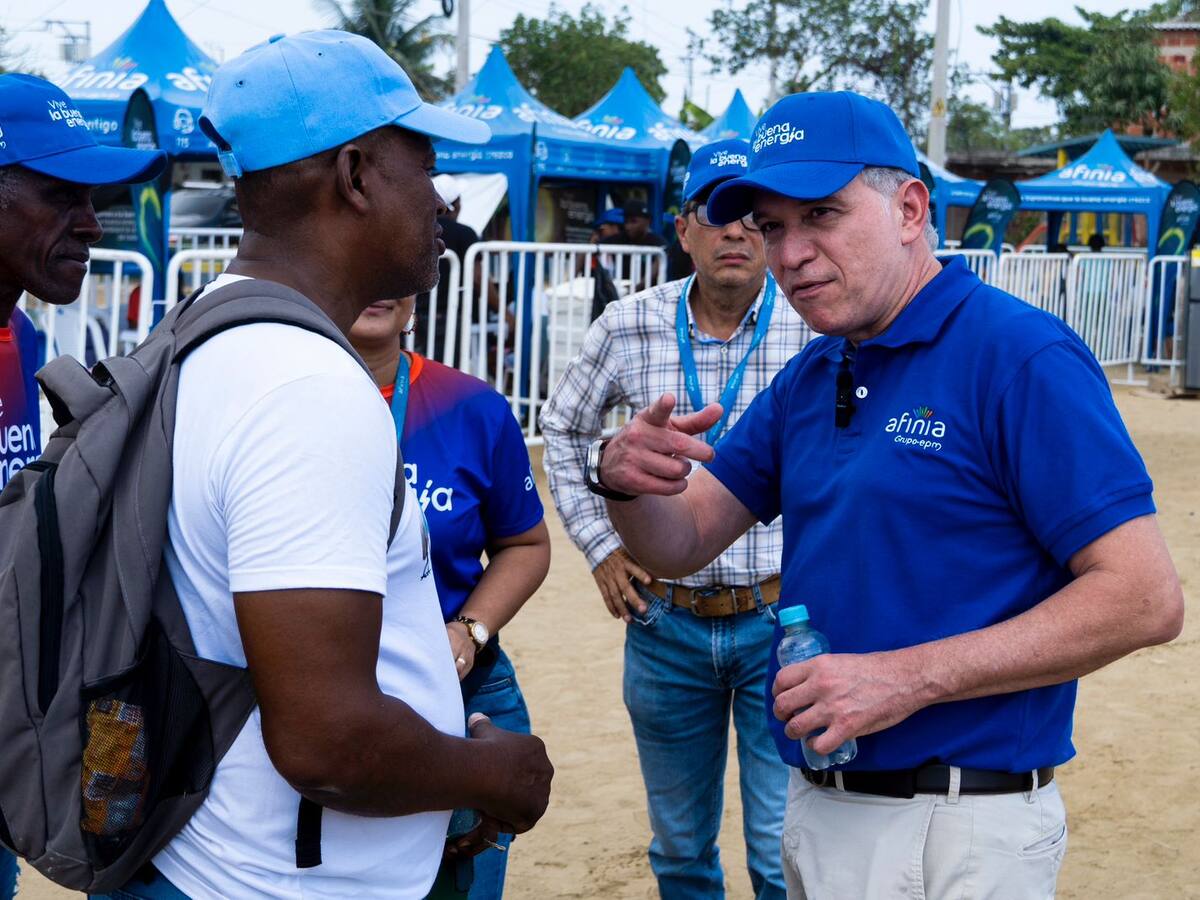 Comunidad no deja modernizar la infraestructura eléctrica en Las Palmeras: Afinia