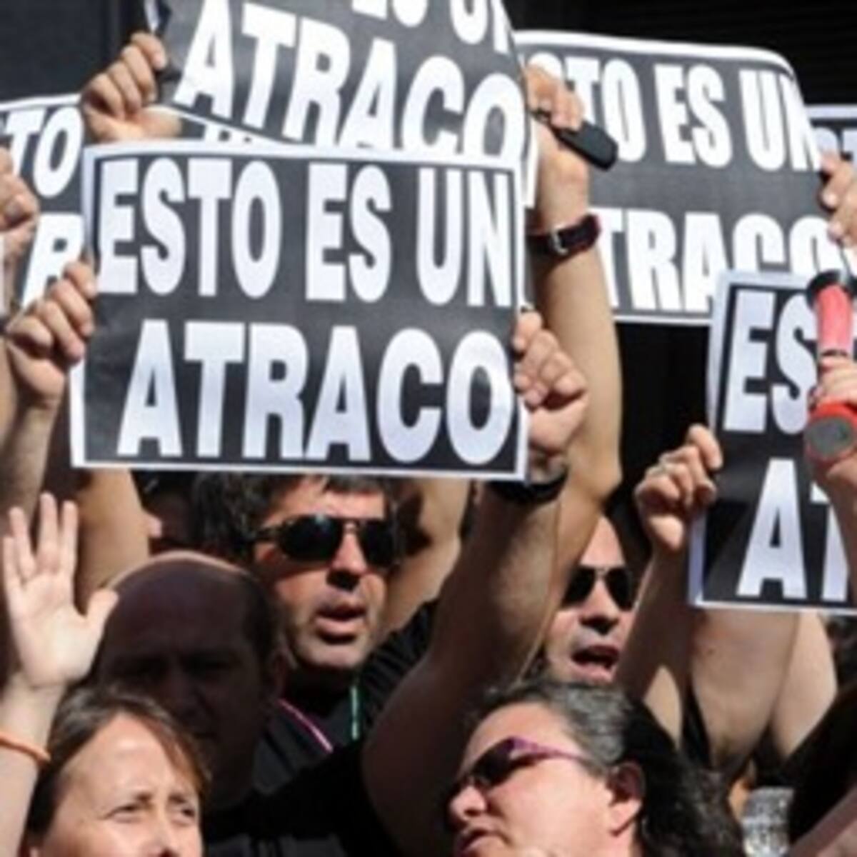 Cientos de manifestantes se tomaron las calles de Madrid en protesta por recortes del gobierno