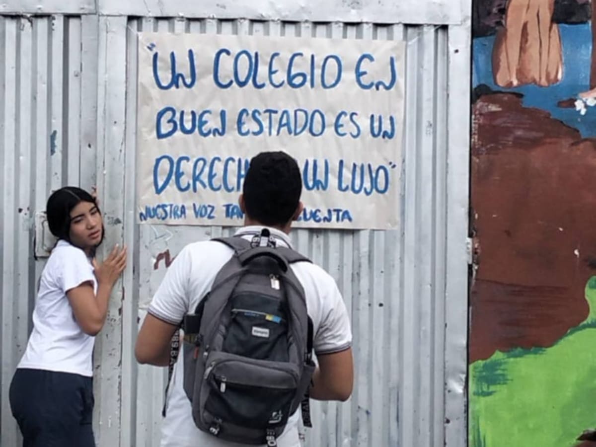 Plantón de estudiantes por problemática en colegios de El Caguán y Guacirco zona rural de Neiva