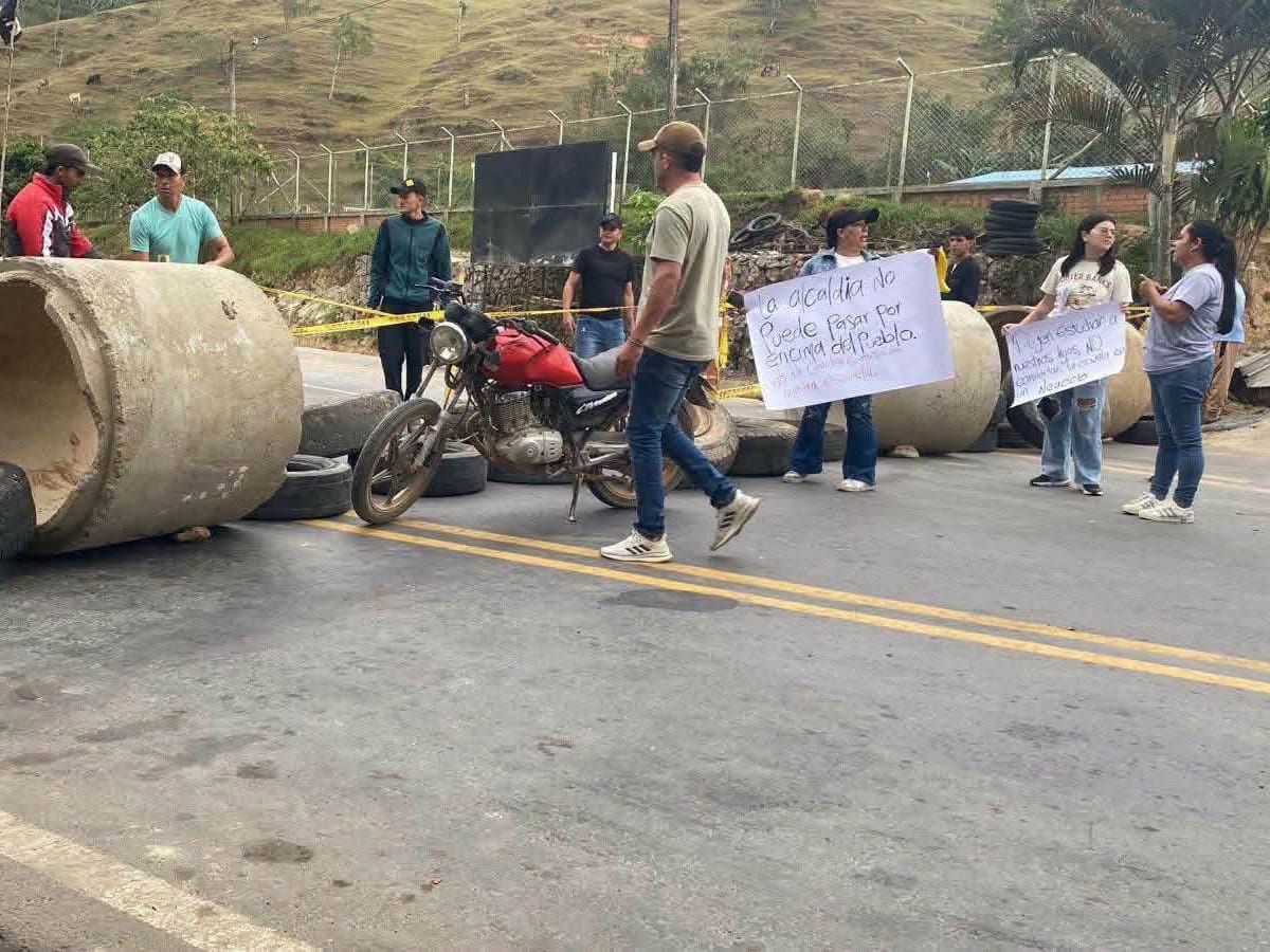 Controversia en Convención por proyecto deportivo: la comunidad bloqueó las vías