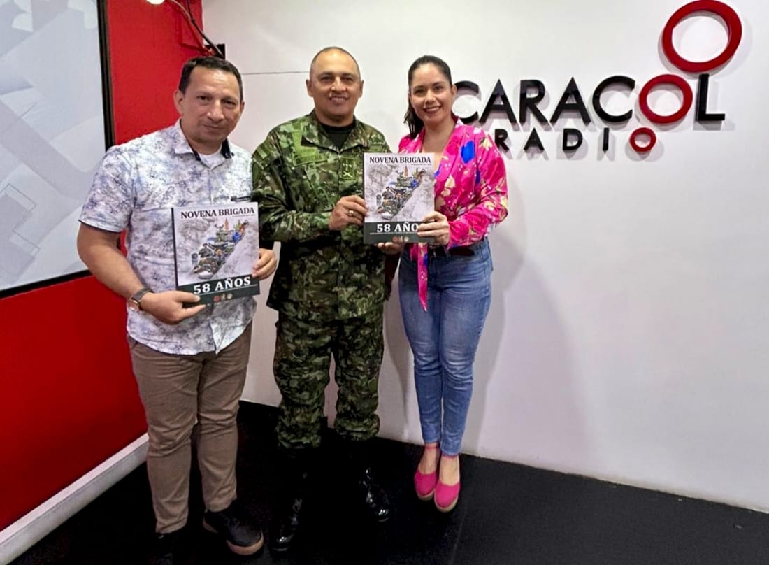 Revista conmemorativa de los 58 años. Foto Caracol Radio.