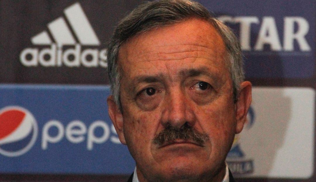 Enrique Camacho, presidente de Millonarios, durante una rueda de prensa.