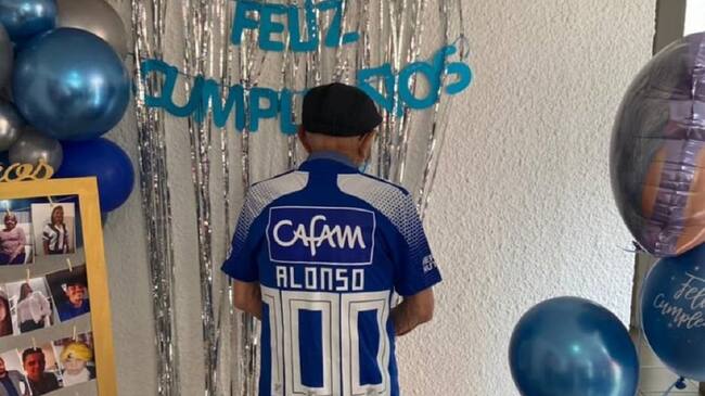 Don Alonso Cabra en el festejo de sus 100 años.