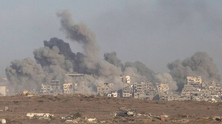 Ataques en Gaza continúan pese a firma de la primera fase del acuerdo de paz