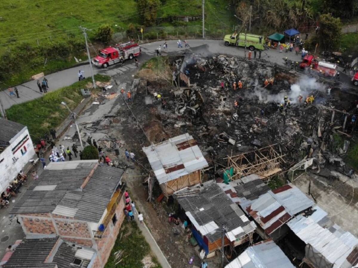 Ayudas humanitarias para damnificados por incendio en Chinchiná, Caldas