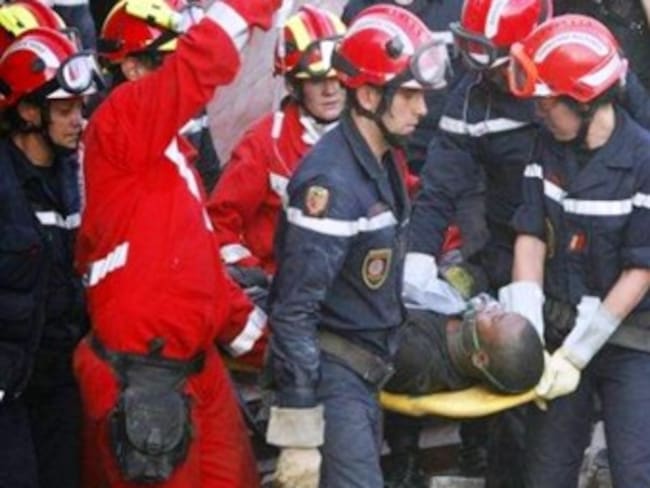 Rescatan a hombre que permaneció 11 dias bajo los escombros
