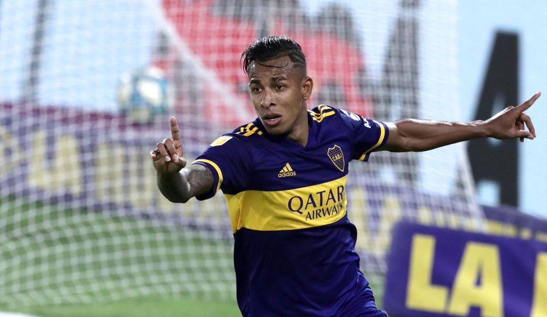 Sebastian Villa fue víctima de comentarios racistas por parte de un periodista hincha de River Plate.