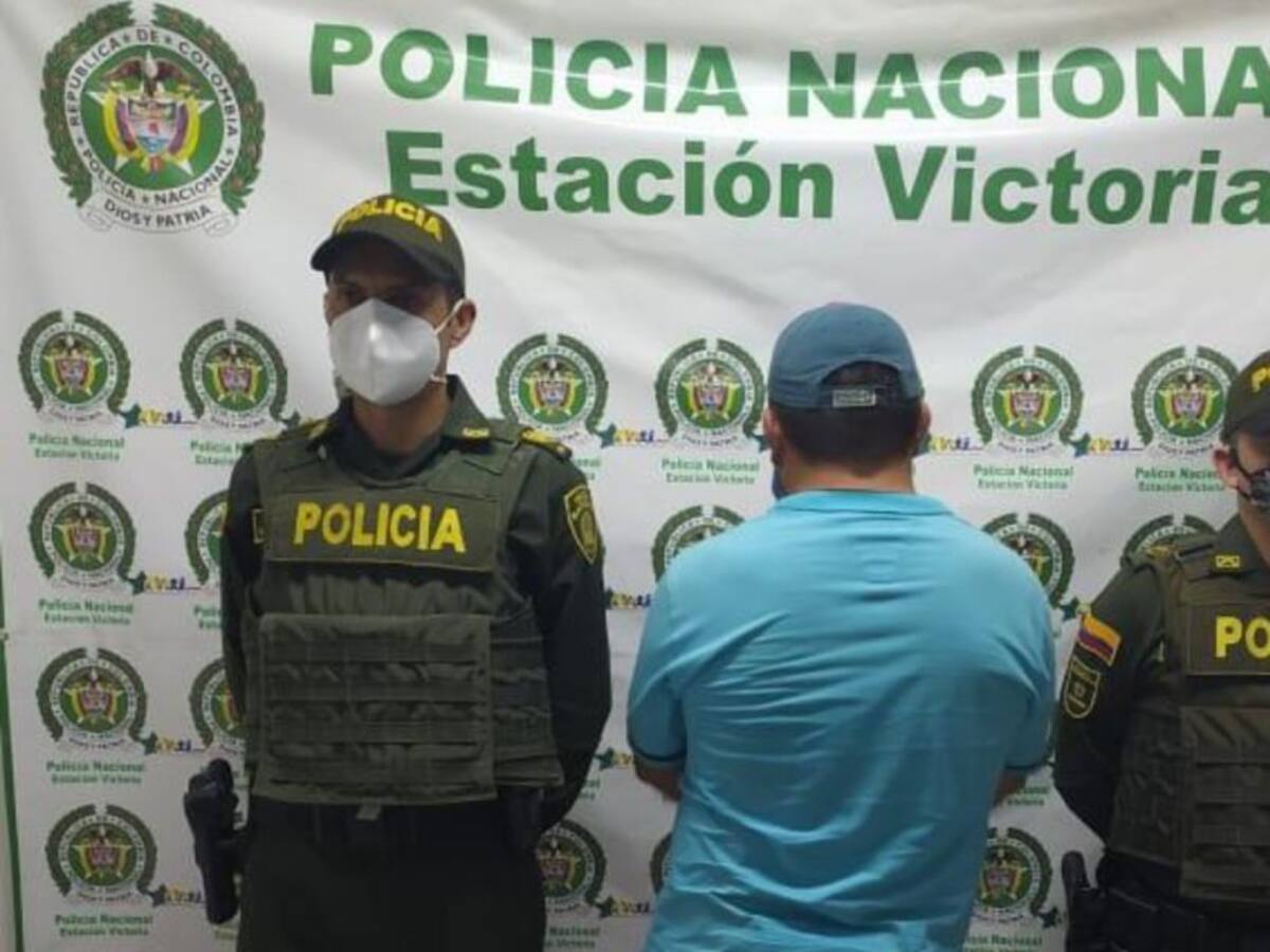 Capturado hombre que ocultaba una persona en la parte de atrás de su camión