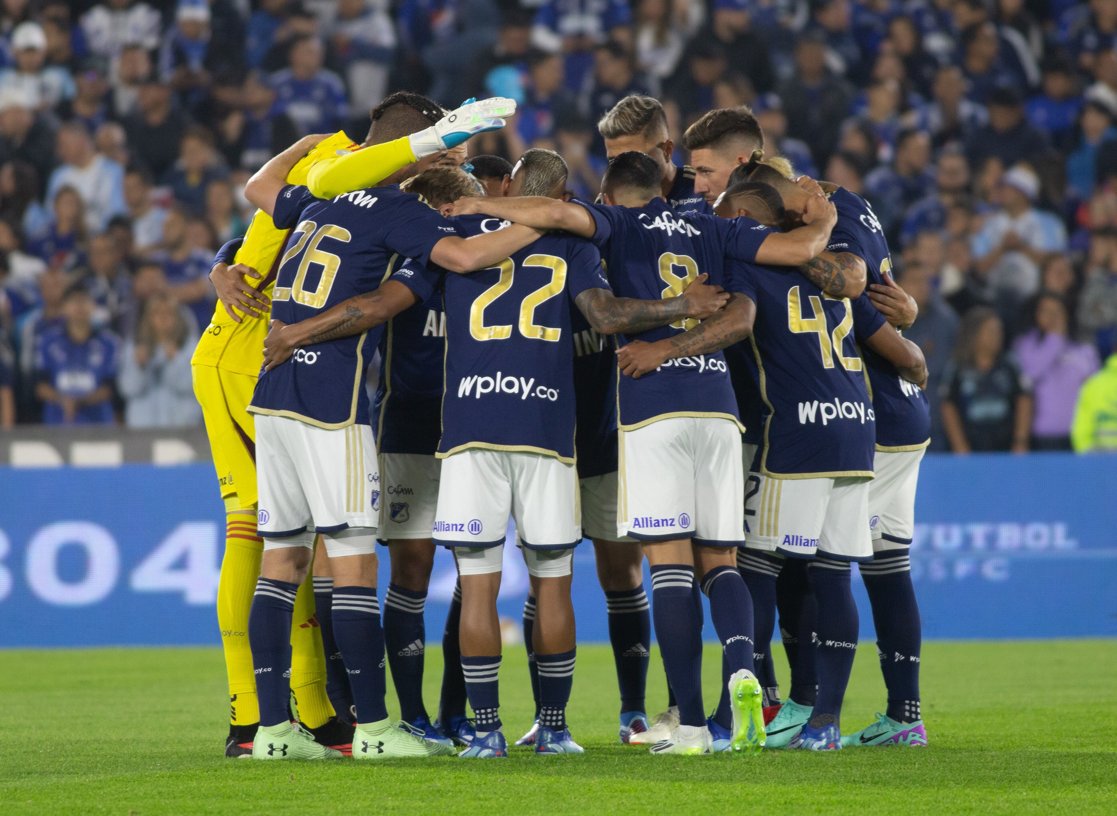Millonarios en su juego ante el América de Cali. (Photo by Daniel Garzon Herazo/NurPhoto via Getty Images)