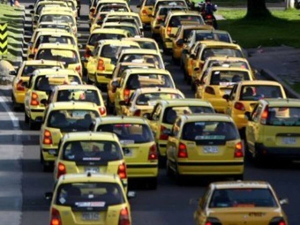 Inminente paro de taxistas en Bogotá