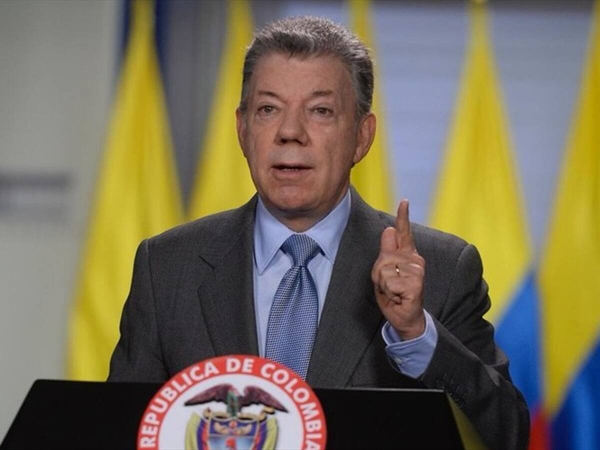 He decidido retomar los diálogos de paz con el Eln: Santos