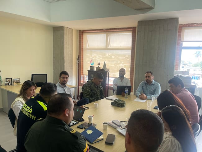 Alcaldía de Fusa anuncia toque de queda y presencia del Ejército por aumento de homicidios