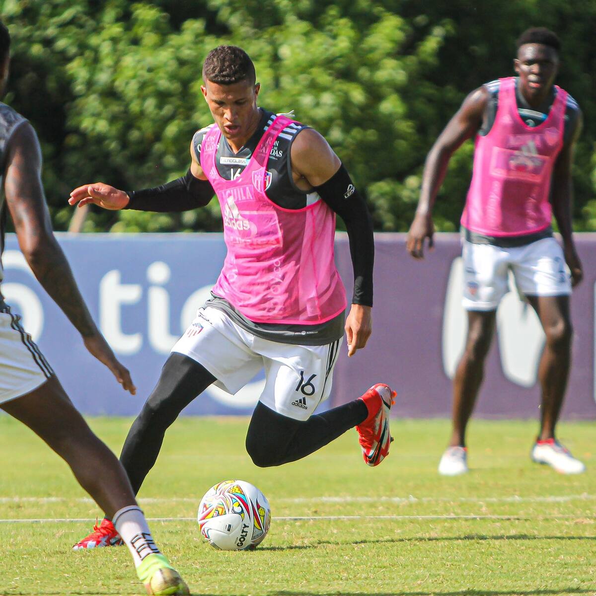 Nelson Deossa es nuevo jugador de Atlético Nacional: así fue su presentación