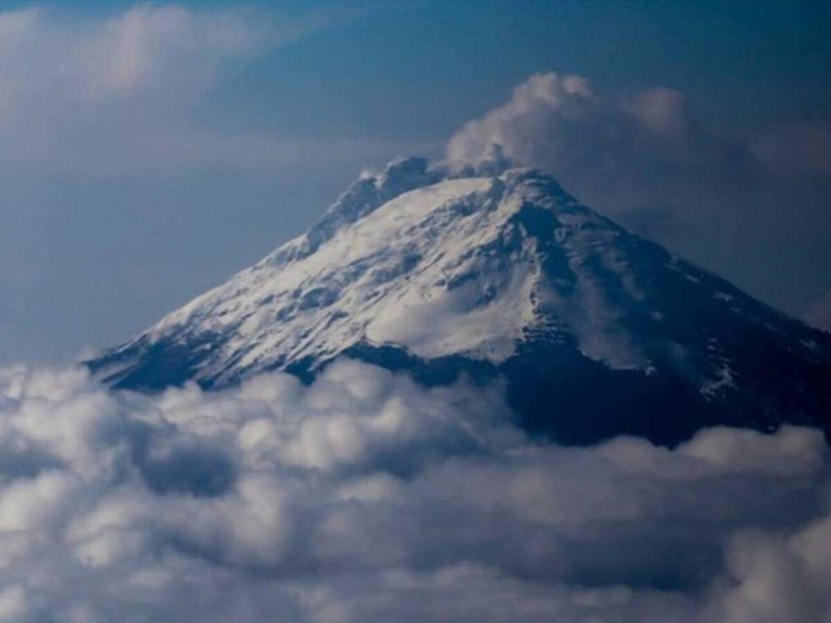 Despliegan acciones preventivas por permanente actividad Nevado del Ruiz