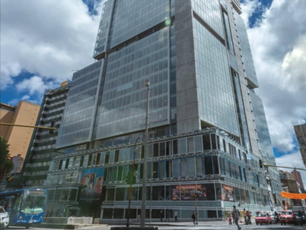 Mujer denuncia condiciones deplorables de apartamentos en el Edificio Bacatá