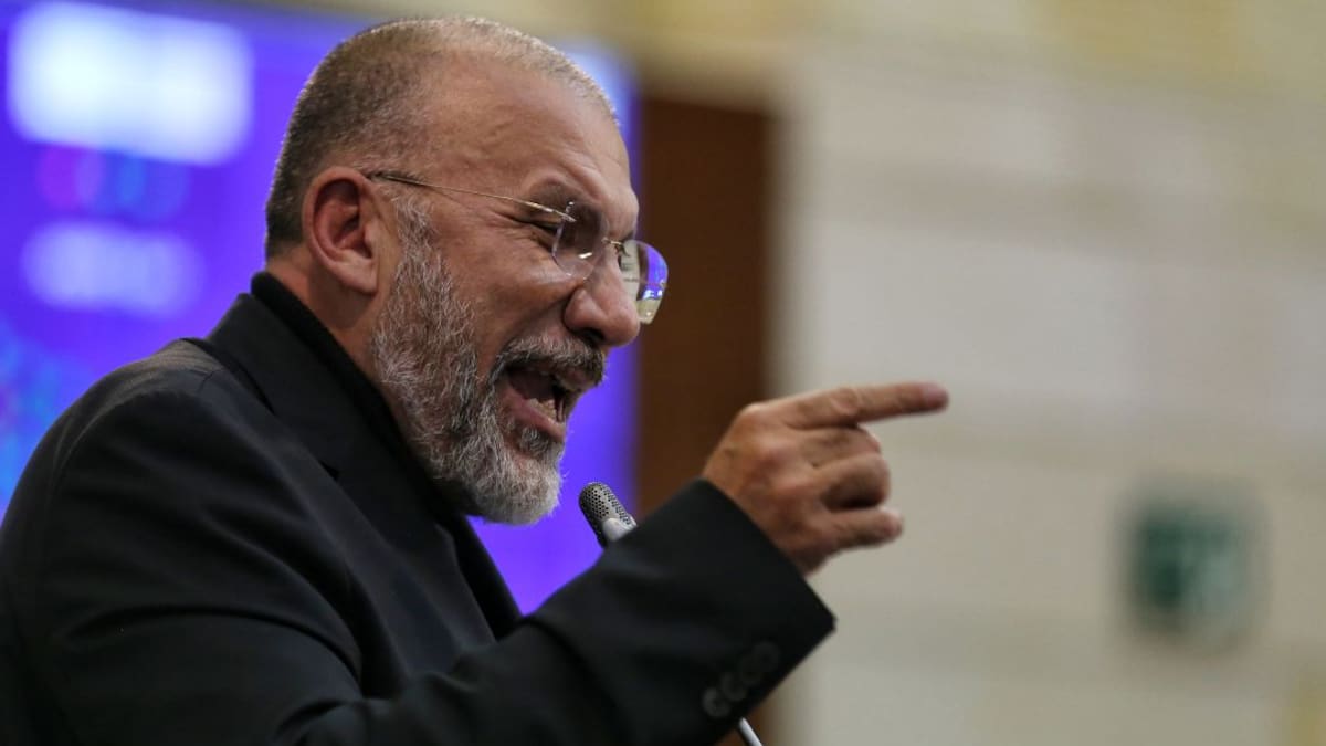 Roy de 'La Luciérnaga': “Soy un cero a la izquierda, aquí no me escuchan"