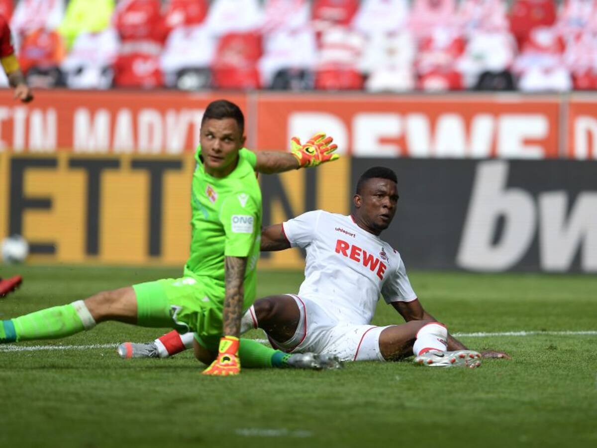 Gol de Jhon Córdoba en una nueva derrota del Colonia en la Bundesliga