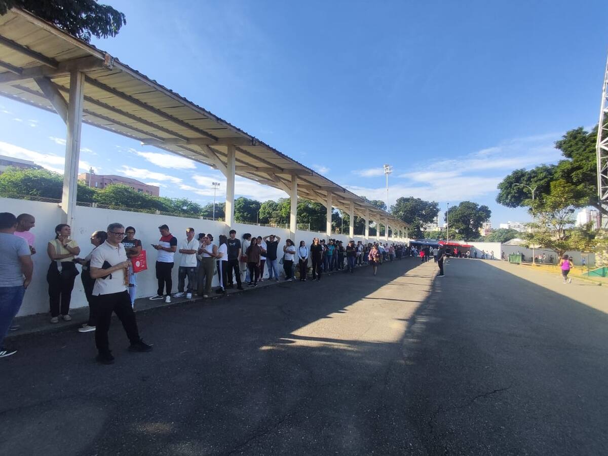 Largas filas para agendar cita del pasaporte; santandereanos en alerta por crisis nacional