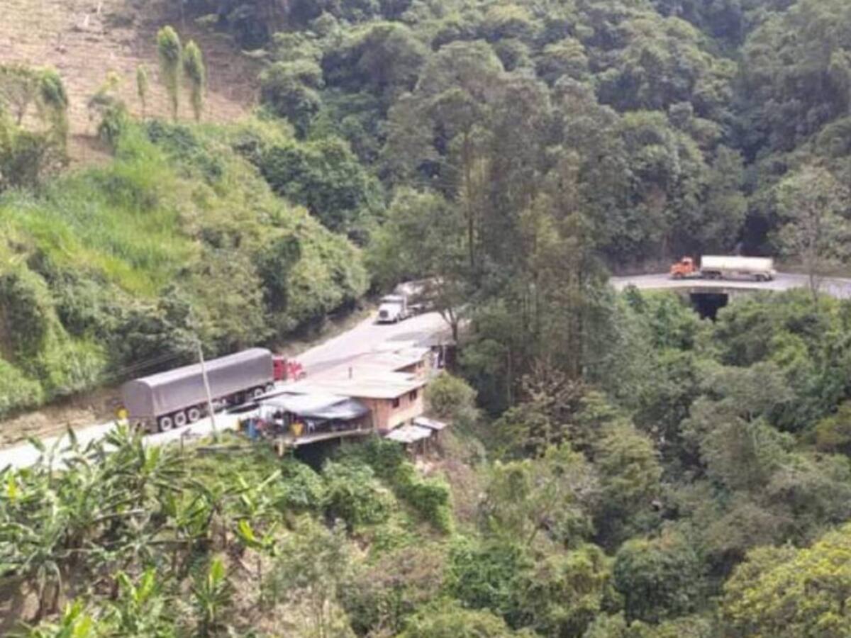 Gremio hotelero en Quindío preocupado por derrumbes que afectan La Línea