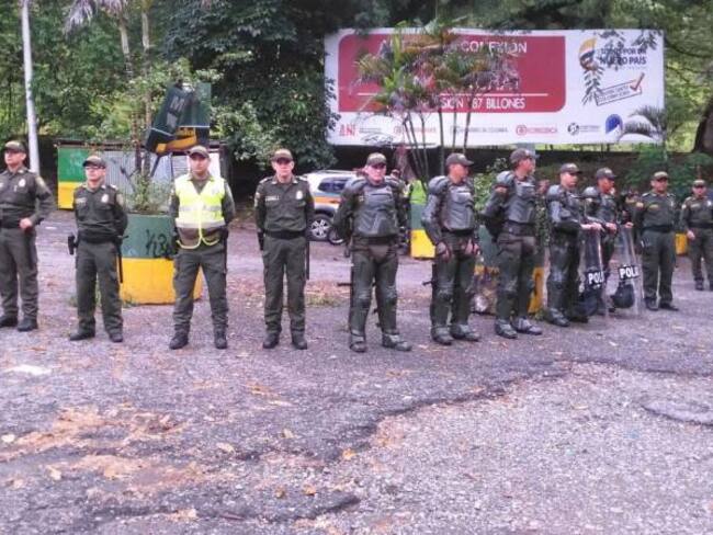 450 policías de Caldas permanecen en zona de protesta indígena