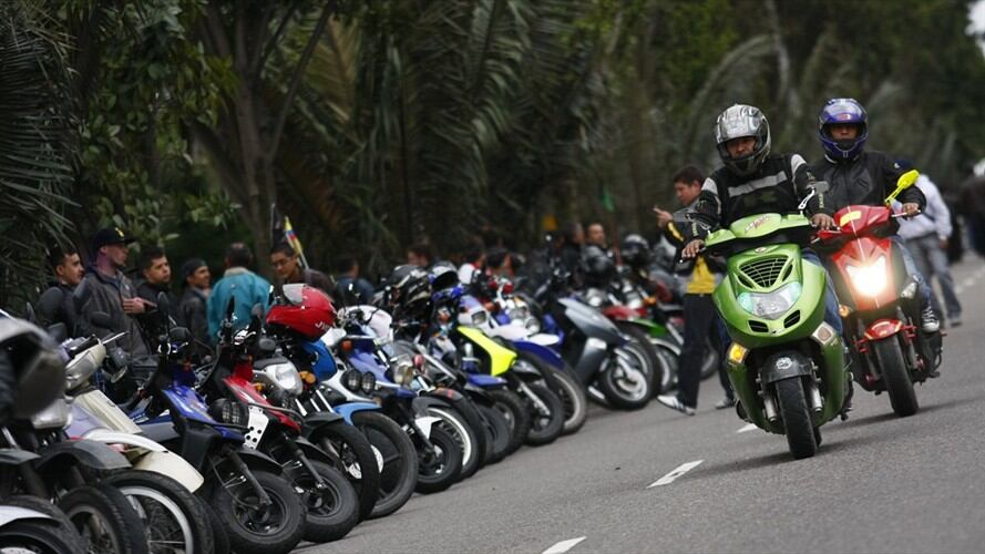 Restringen circulación de motocicletas los fines de semana en Popayán. Foto: Colprensa