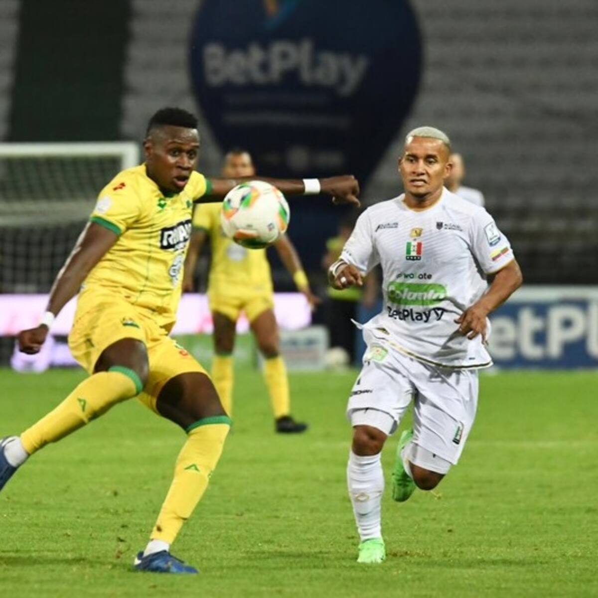 Bucaramanga visita a Once Caldas buscando dejar atrás el mal sabor de la Superliga