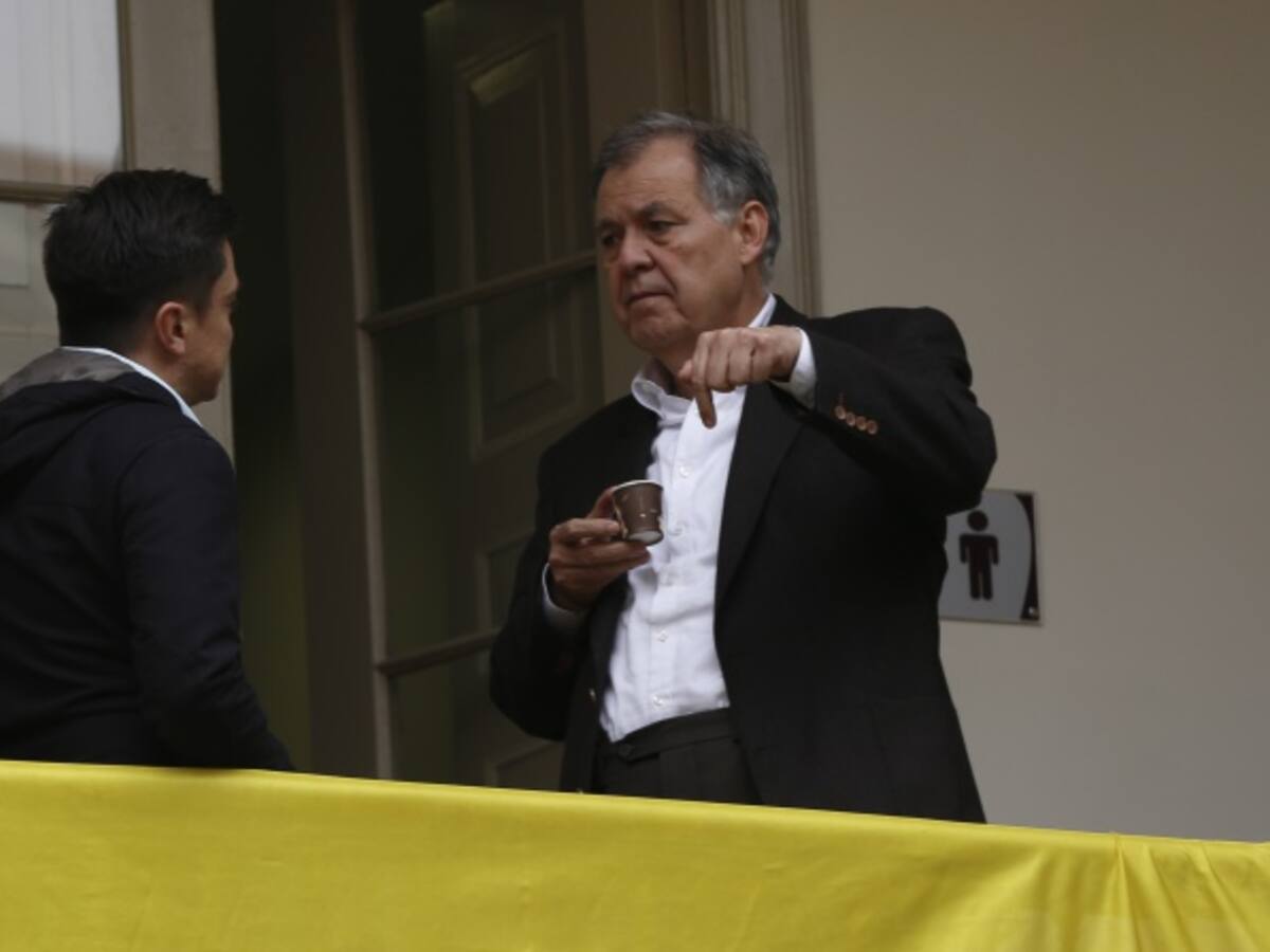 Denuncian al ex procurador Ordóñez por su esquema de seguridad