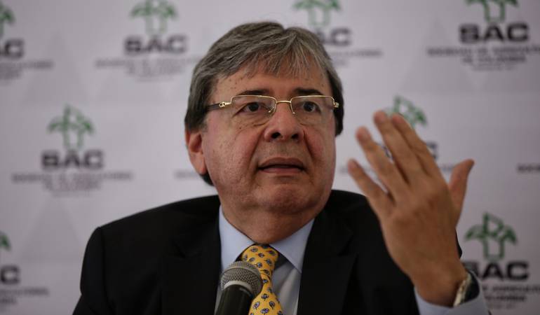 Carlos Holmes Trujillo