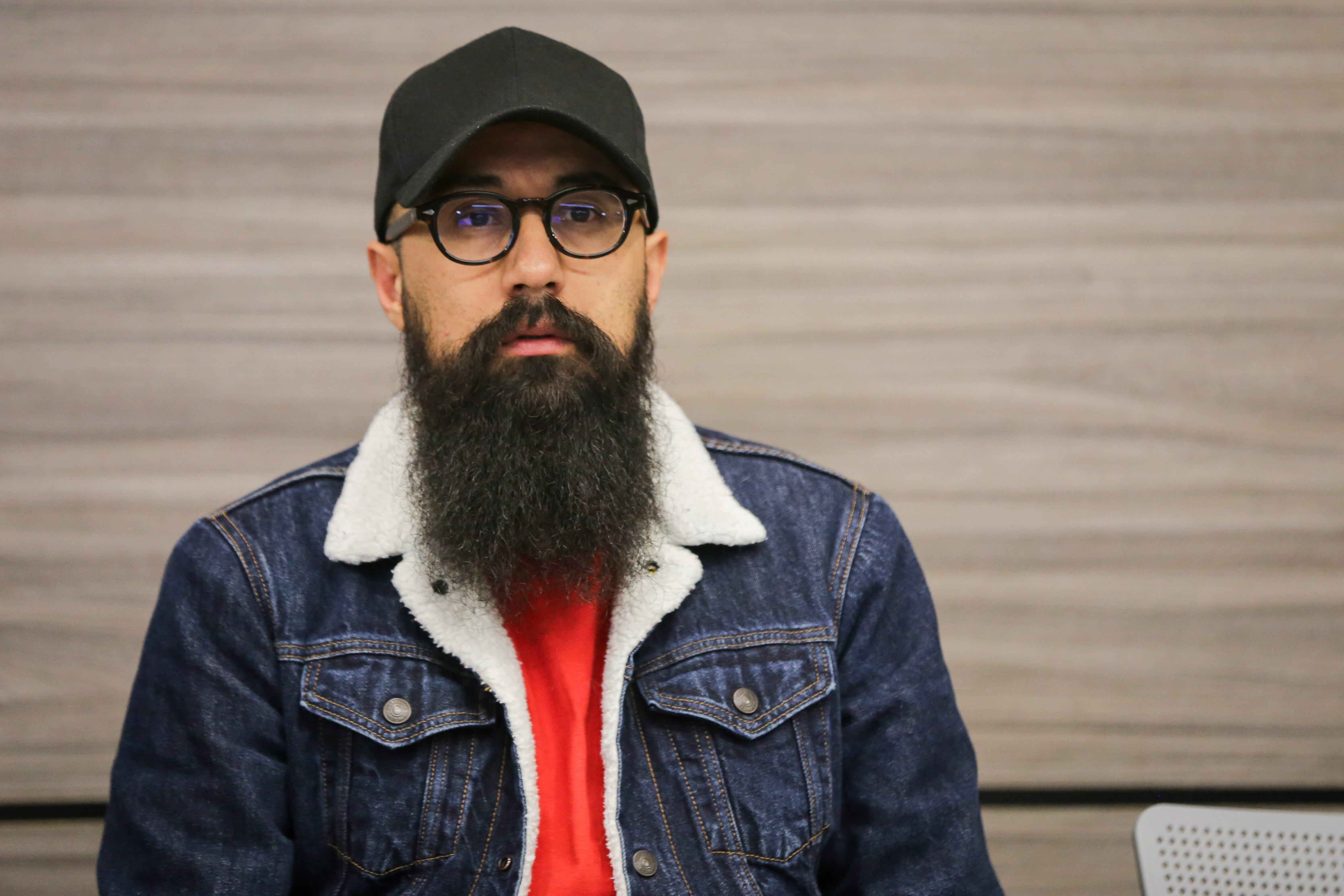 Bogotá. Julio 12 del 2023. Primer debate de precandidatos a la Alcaldía de Bogotá organizado por los pueblo y comunidades indígenas. En la foto: Carlos Carrillo, director de la Unidad de Gestión del Riesgo y Desastres. (Colprensa - Mariano Vimos)
