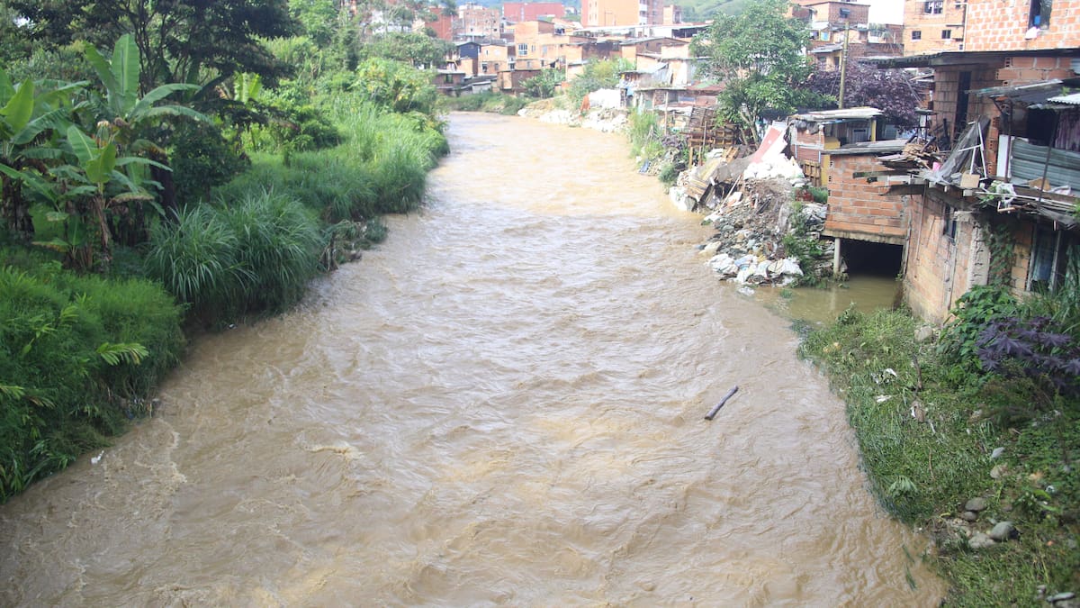11 casas afectadas y deslizamientos de tierra dejan las lluvias en Caldas